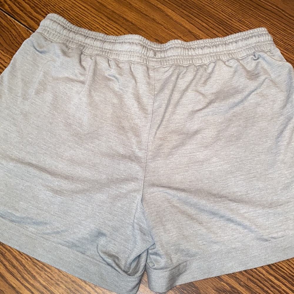 Woman’s XL RBX Celery color athletic shorts NWT - Picture 5 of 5
